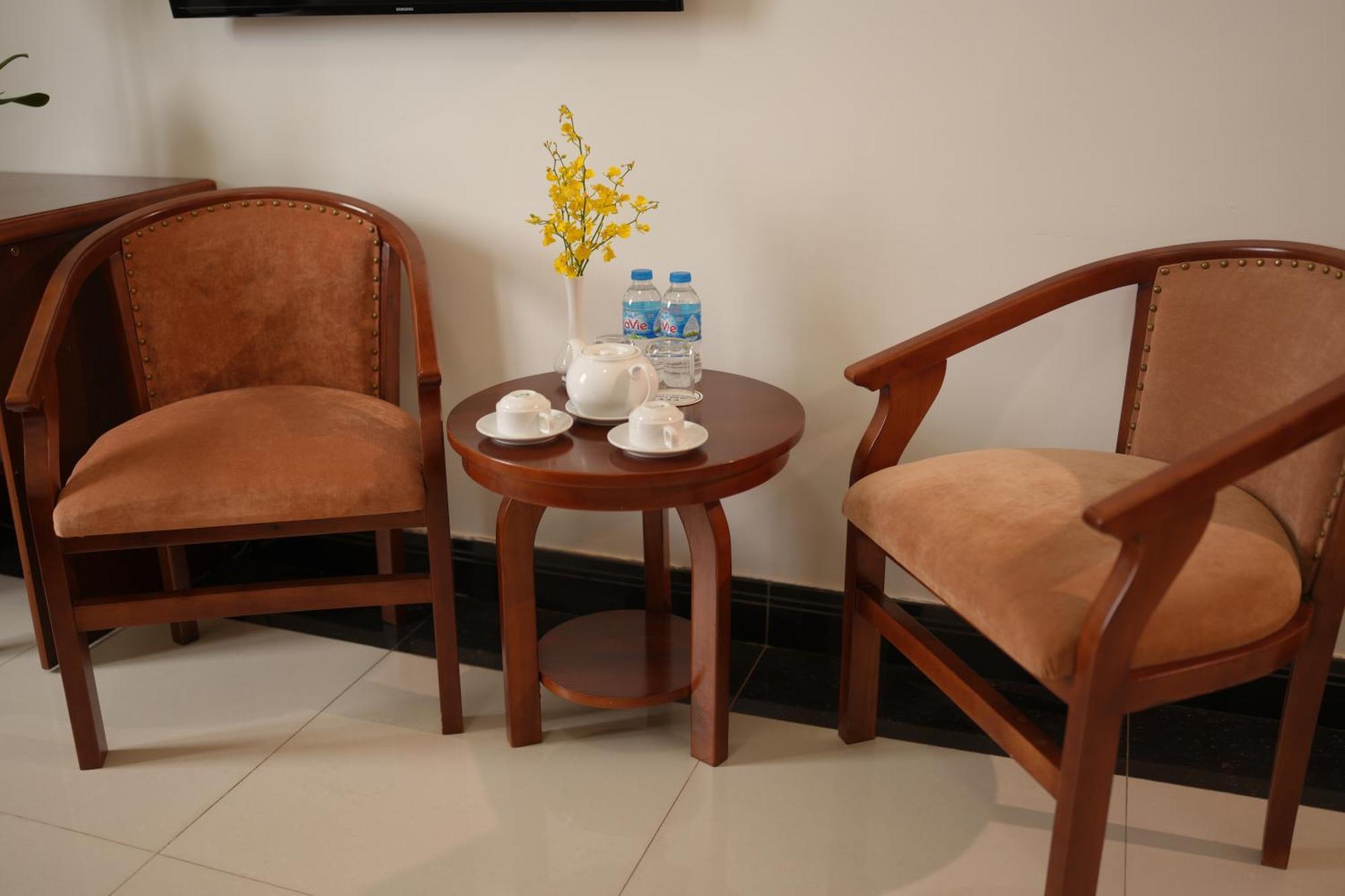 Pleiku & Em Hotel By Gia Lai Tourist Esterno foto