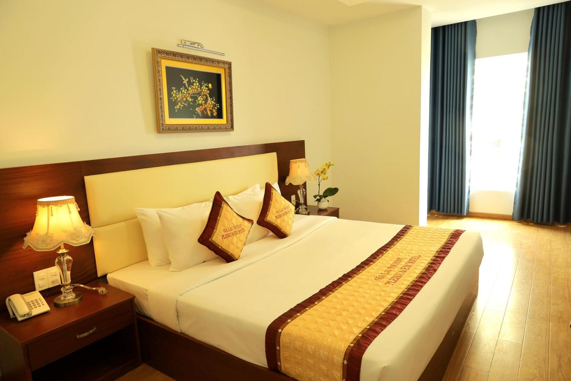 Pleiku & Em Hotel By Gia Lai Tourist Esterno foto